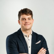 Derrick Flach